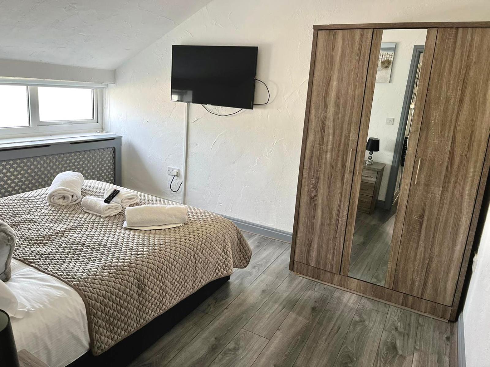 Simpson Beach View Apartments By Blackpool Service Apartments Экстерьер фото