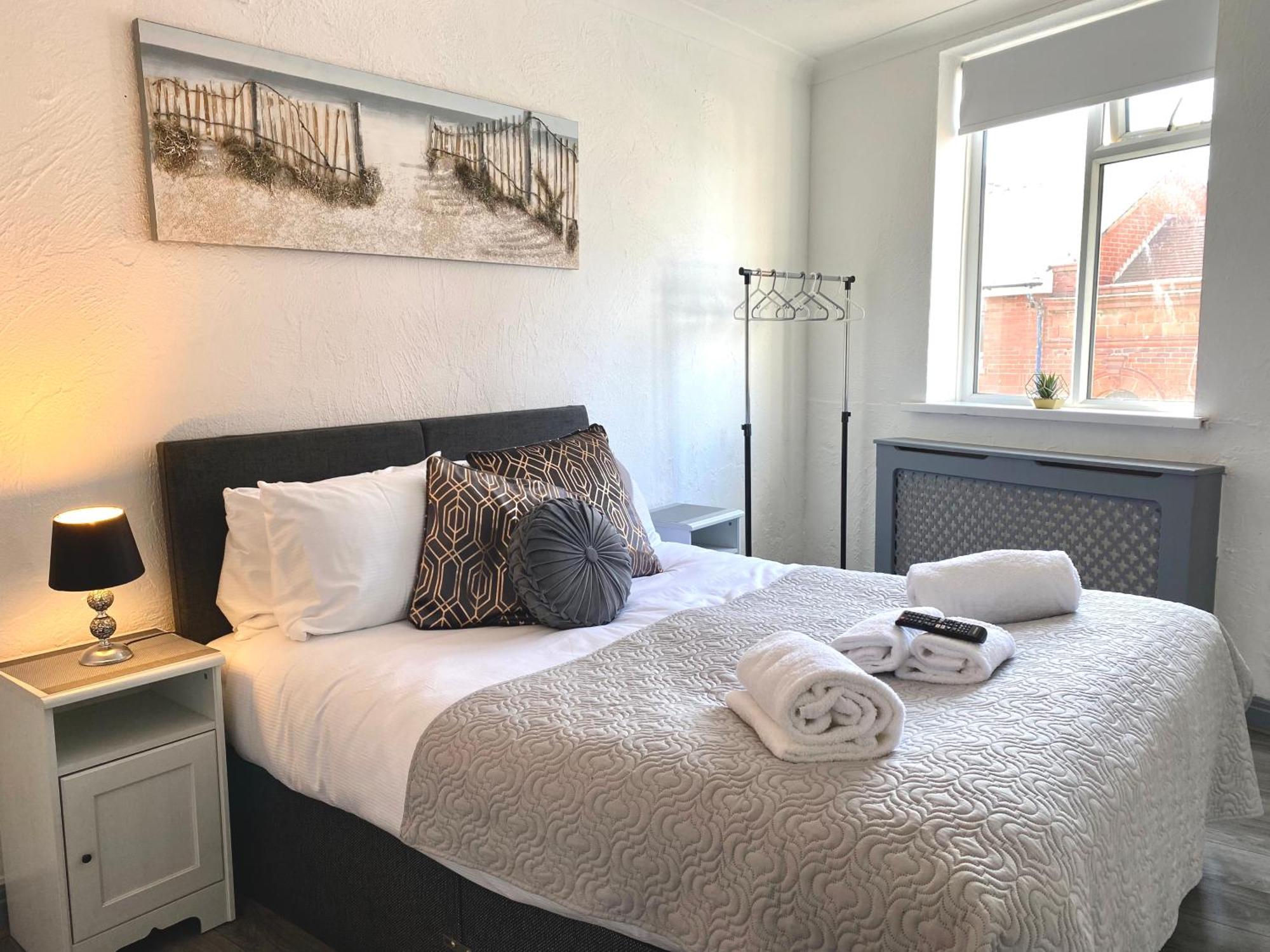 Simpson Beach View Apartments By Blackpool Service Apartments Экстерьер фото